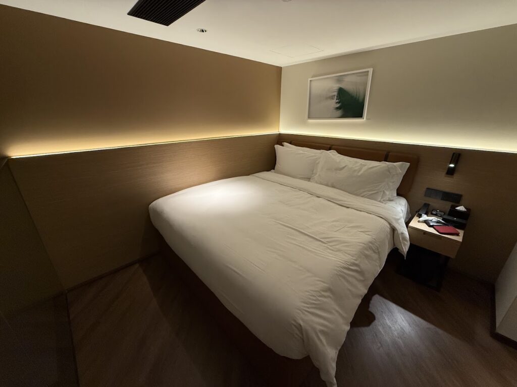Mia Hotel (Shanghai Xuhui Jiaotong University)